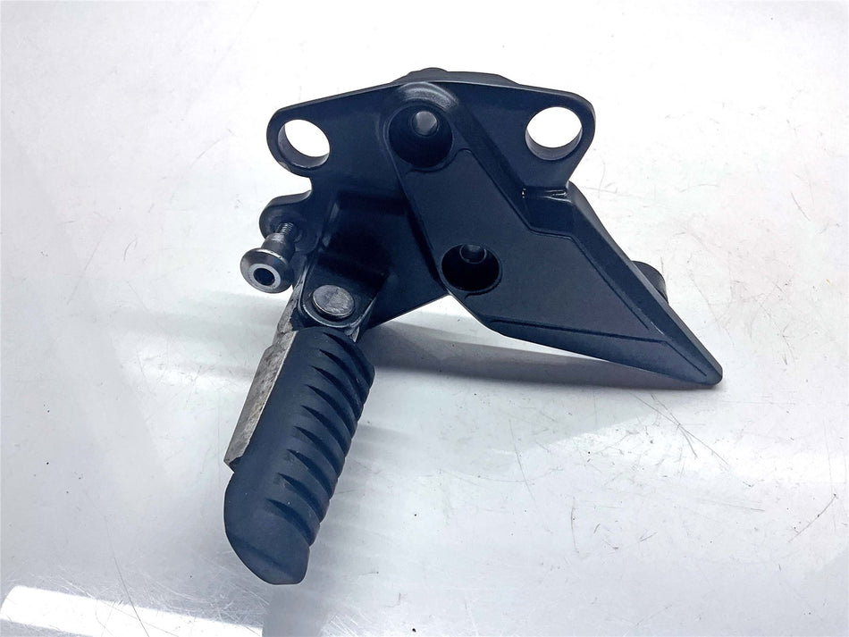 2020 Kawasaki Ninja ZX10R ZX1000 Front Left Footrest & Hanger - 340280352