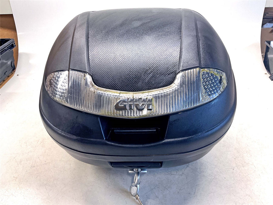 Suzuki UN125 Top Box and Rack