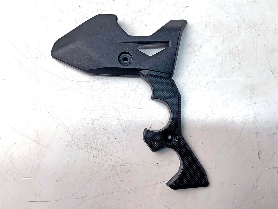 2024 Kawasaki Z500 Right Frame Cover - 140930641