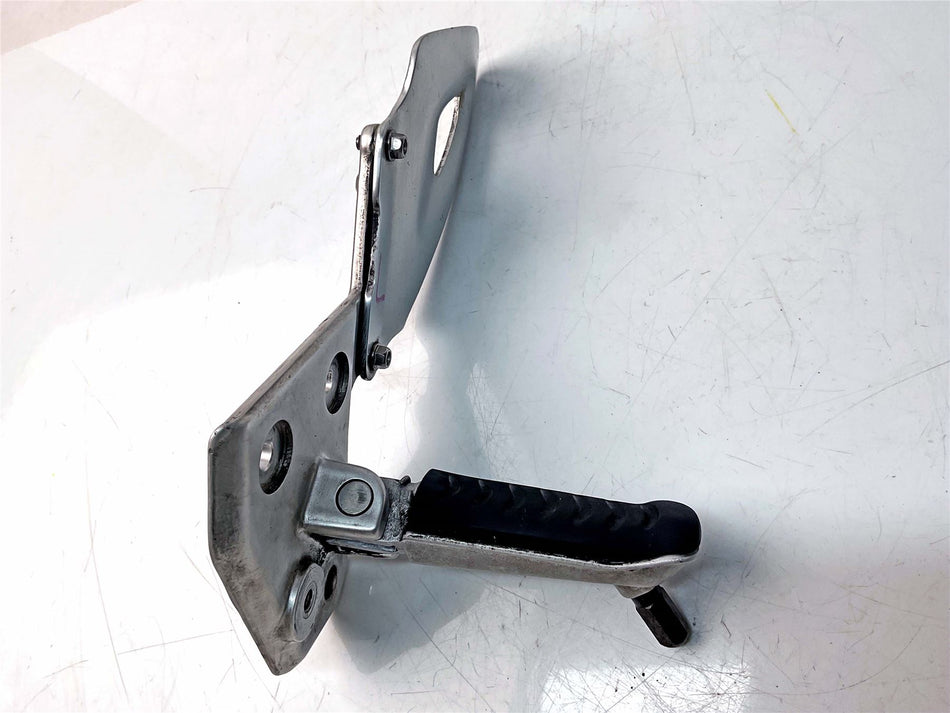 2009 Triumph Tiger 1050 Front Right Footrest & Hanger - T2080718