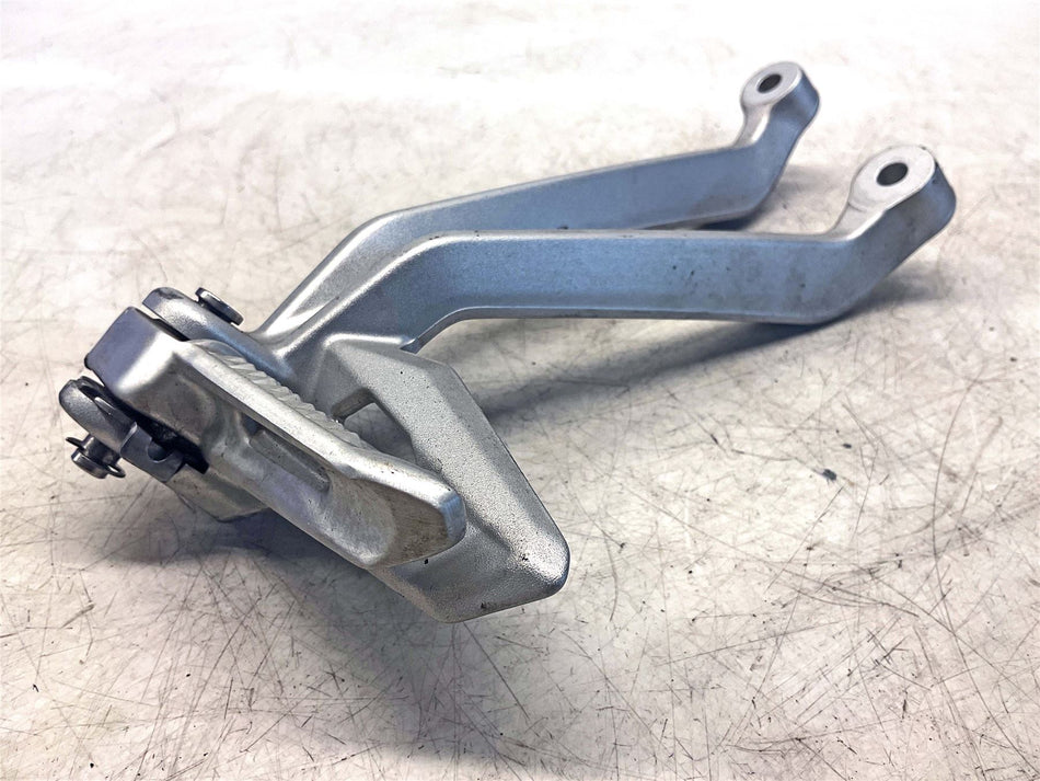 2019 Triumph Street Triple 765 R Rear Left Footrest & Hanger - T2081987