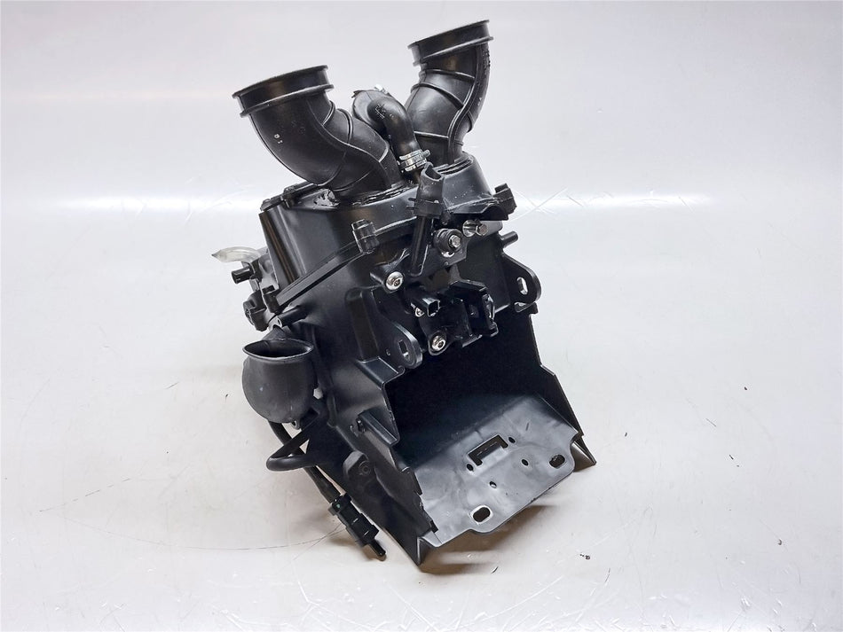 2025 Triumph Bonneville T120 Black Airbox - T2206724