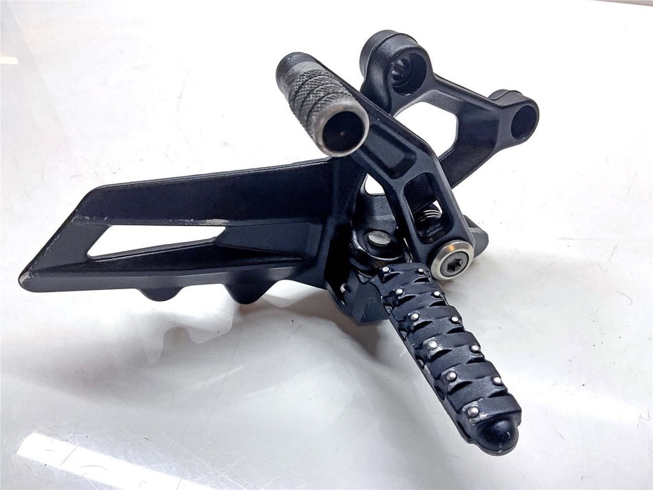 2017 KTM 1290 Super Duke R Front Right Footrest & Hanger - 6130303910033S