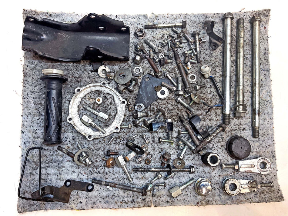 2013 Yamaha YBR125C Assorted Nuts, Bolts & Fixings