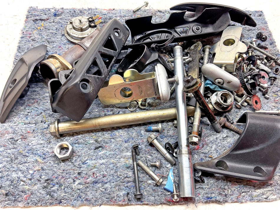 2016 Suzuki SV650 SV650AL7 ABS Assorted Fixings & Bolts - B60189BOBAB