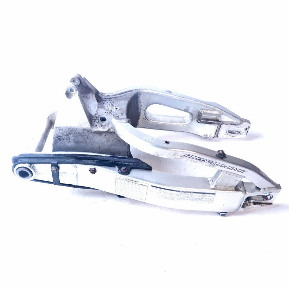 2004 Honda CBR1000RR Fireblade Swingarm - 52200MEL507