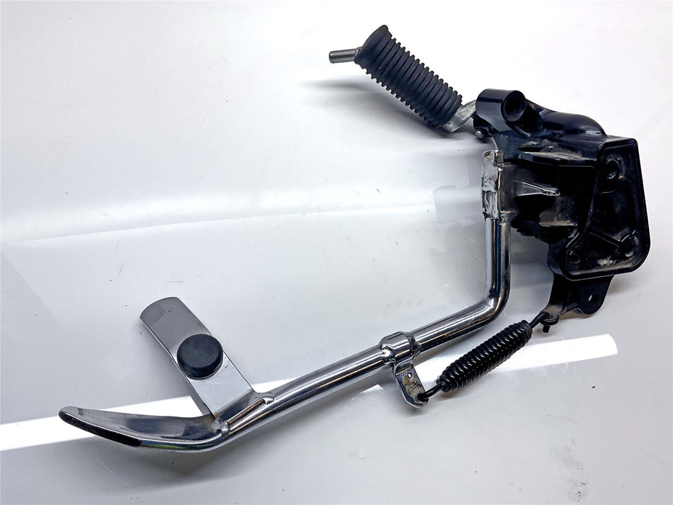 2009 Harley-Davidson Rocker C FXCWC Left Rider Footrest Sidestand