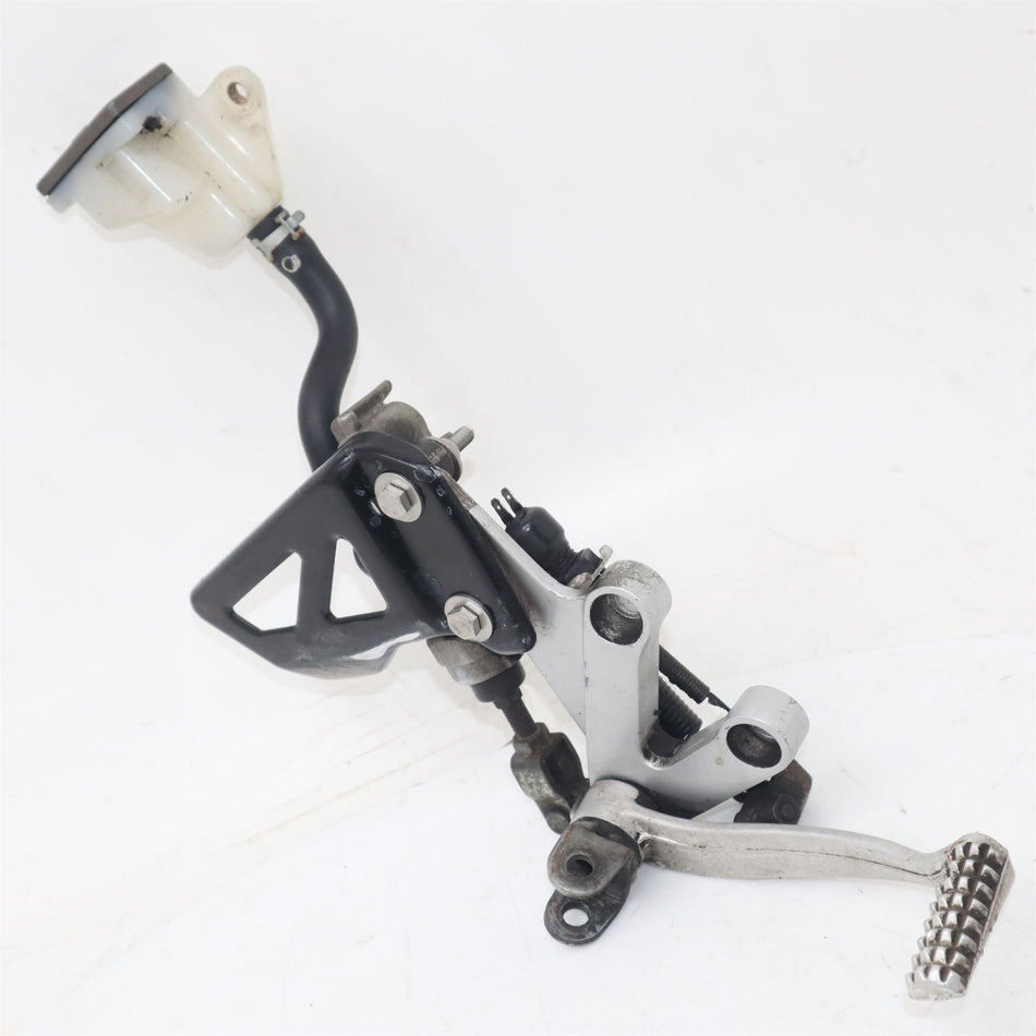 2003 SUZUKI GSX-R600 Right Front Footrest Hanger - 4351135F00000