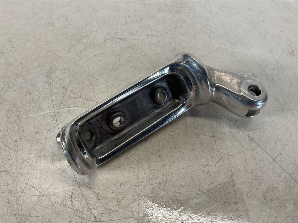 2024 TRIUMPH BONNEVILLE T100 Front Left Footrest - T2083627