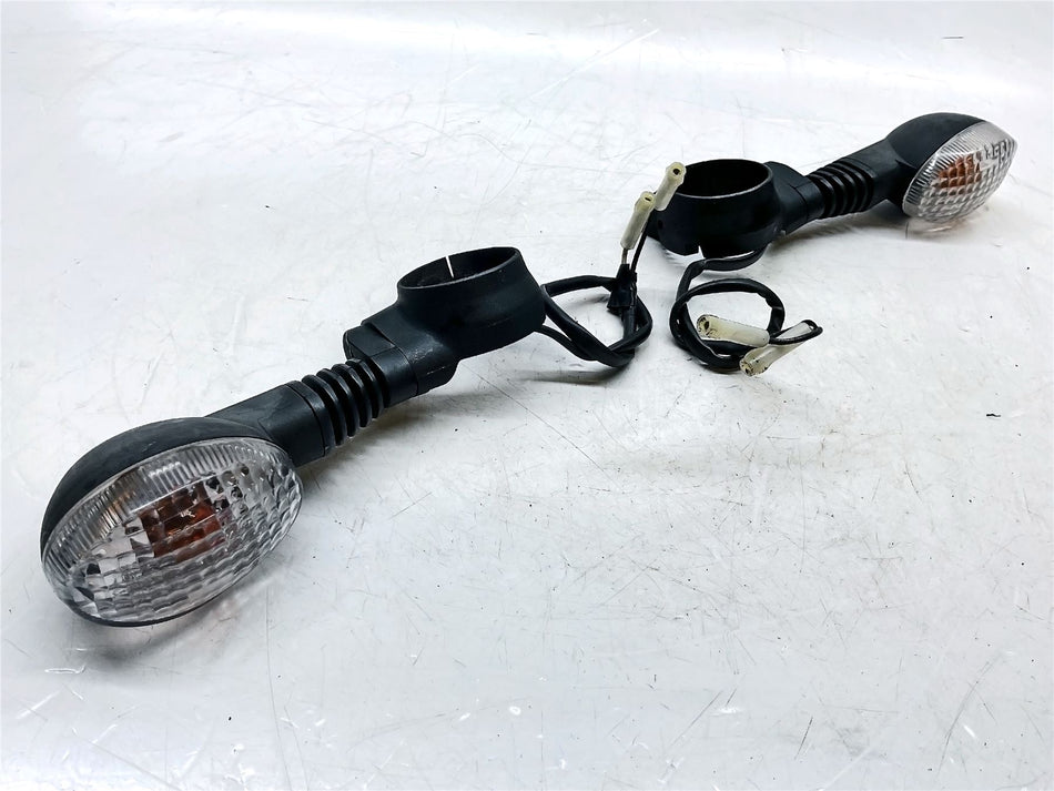 2019 Triumph Street Twin Front Indicator set - T2701267