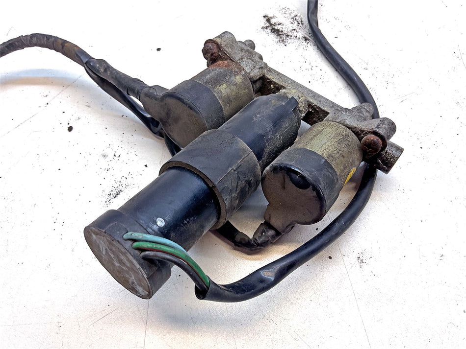 1991 Honda Goldwing 1500 GL1500 Air Distrbutor Assembly - 52730MN5003
