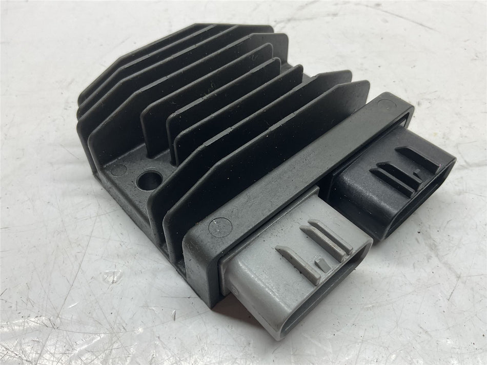 2024 Triumph Trident 660 Regulator Rectifier - T1300679