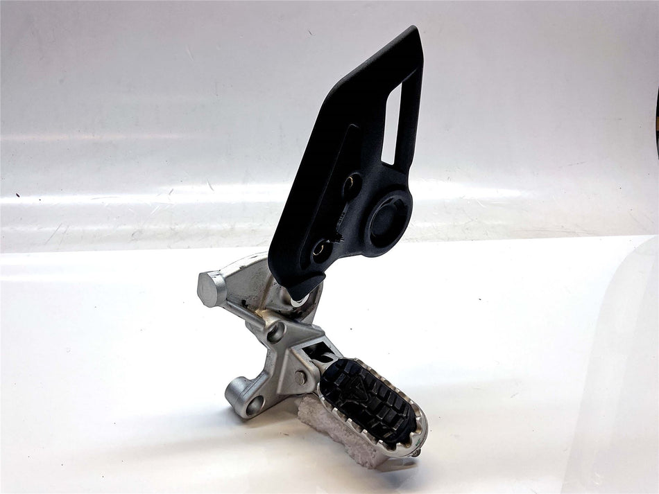 2021 Triumph Tiger 900 GT Pro Front Right Footrest Hanger - T2082358