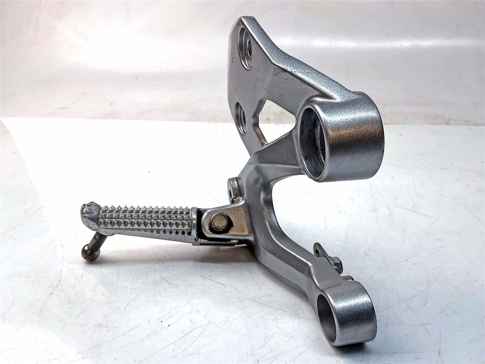 2018 Yamaha XSR900 Front Right Footrest & Hanger - 1RC274430000