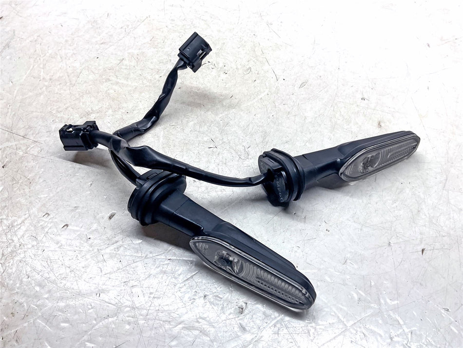 2023 Yamaha MT-07 Front Left & Right Indicators - BAT833101000
