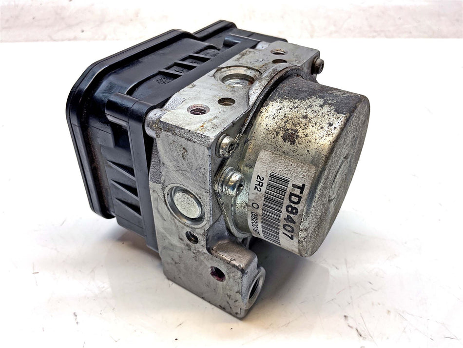 2014 Triumph Tiger 800 ABS ABS Pump - T2022011