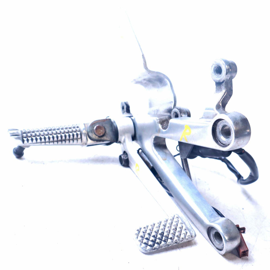 2000 Yamaha YZF R1 Front Right Footrest & Pedal - 4XV2744300
