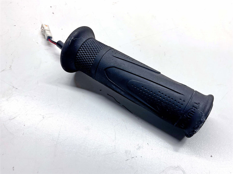 2017 Triumph Speed Triple 1050 S Left Grip - A2021447