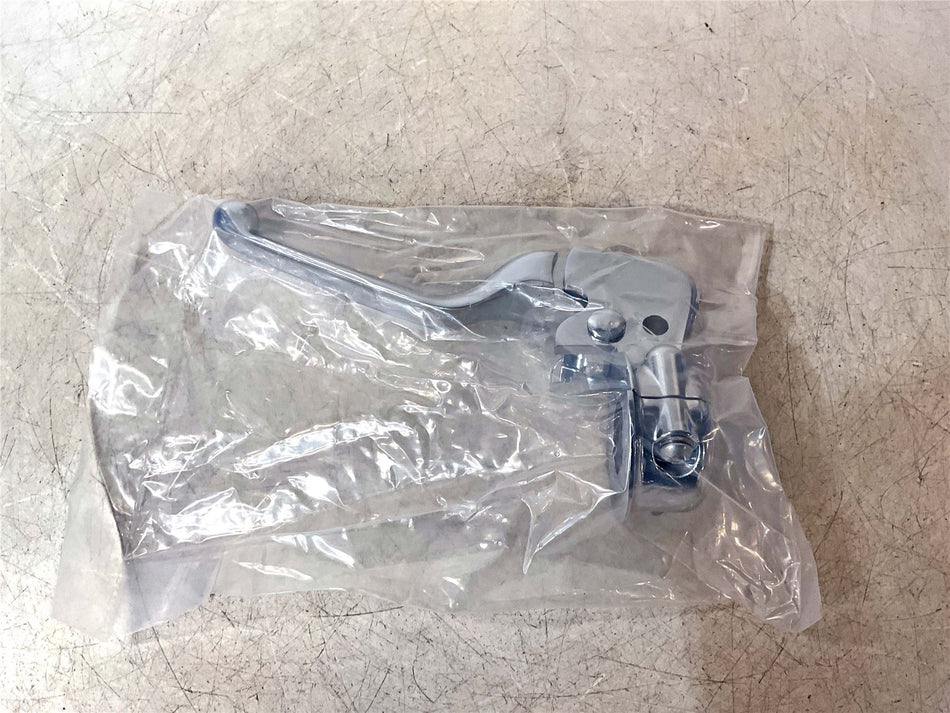2009 Harley-Davidson FXCWC Softail Rocker C Clutch Lever + Perch Assy - 555223