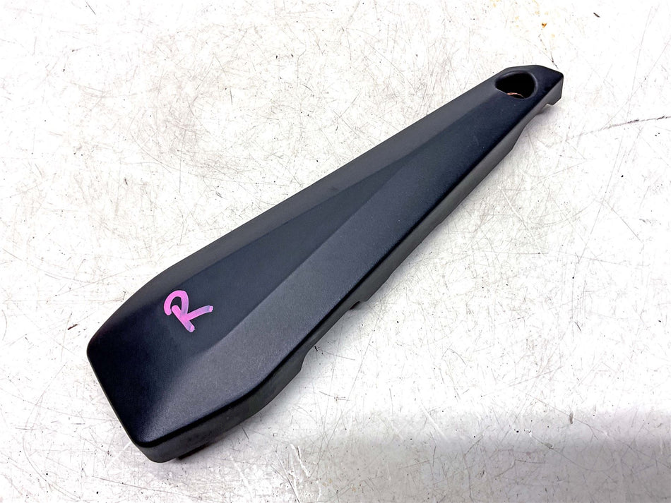 2014 Yamaha FZ8 Right side cover - 39P217210000
