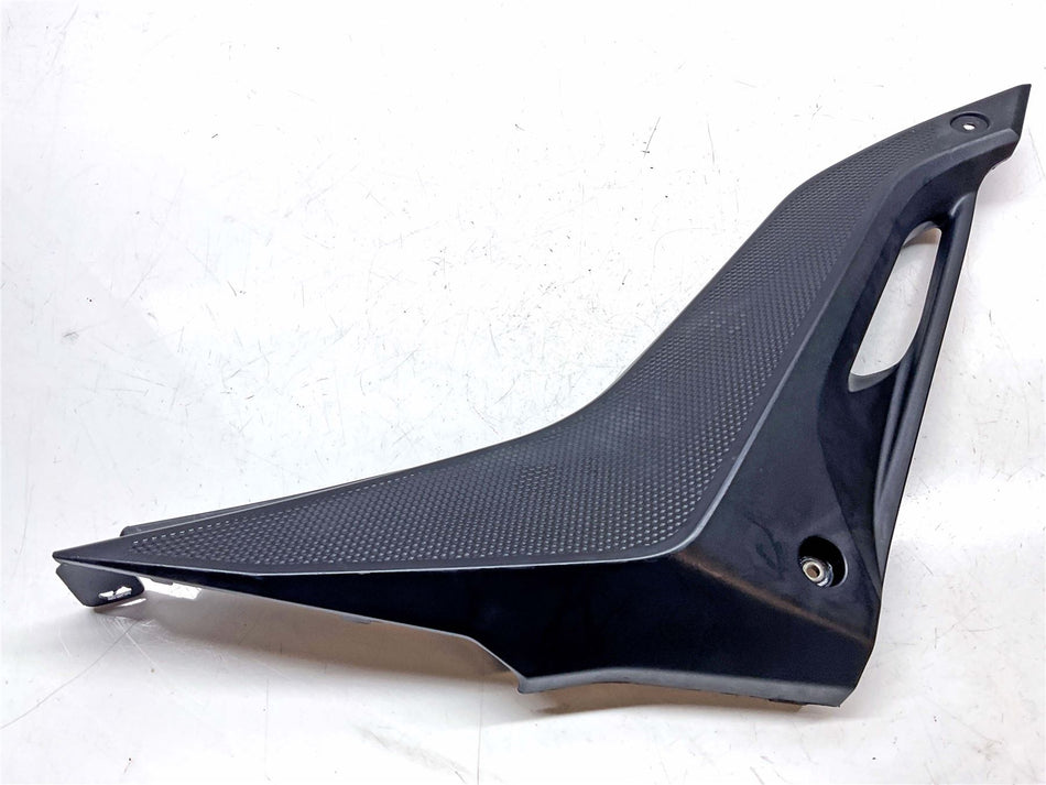 2016 Yamaha YZF-R 125 Right Side Cover - 5D7F17210000