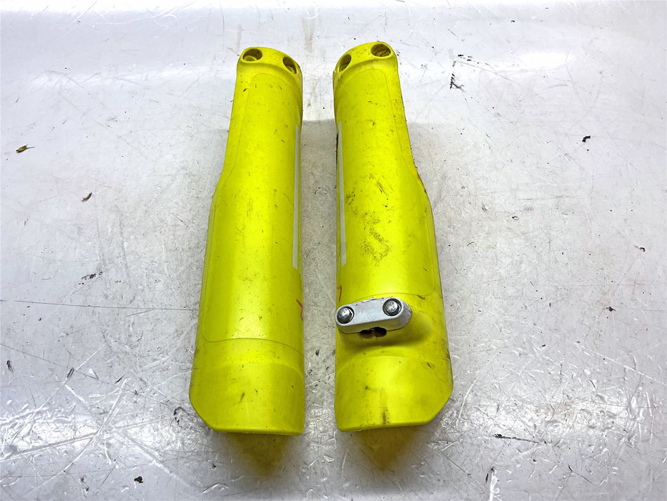 2020 Husqvarna FE350 Fork Guards - 25001094100DBG