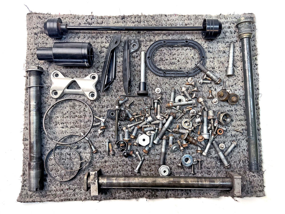 2008 Aprilia Shiver 750 SL750 Assorted Fixings & Bolts