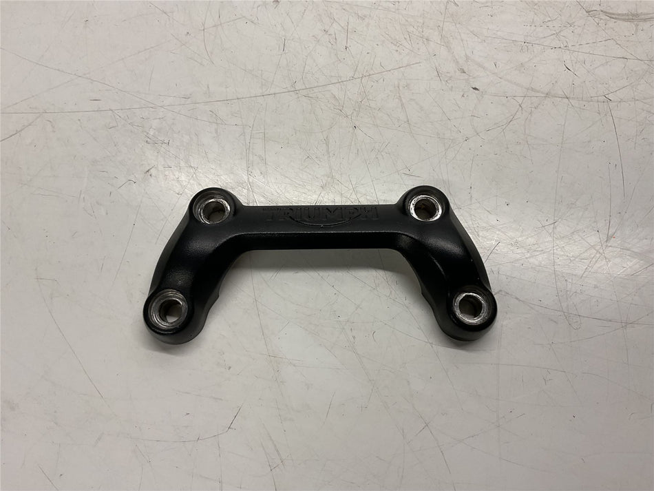 2017 TRIUMPH BONNEVILLE Handlebar Top Clamp - T2041234