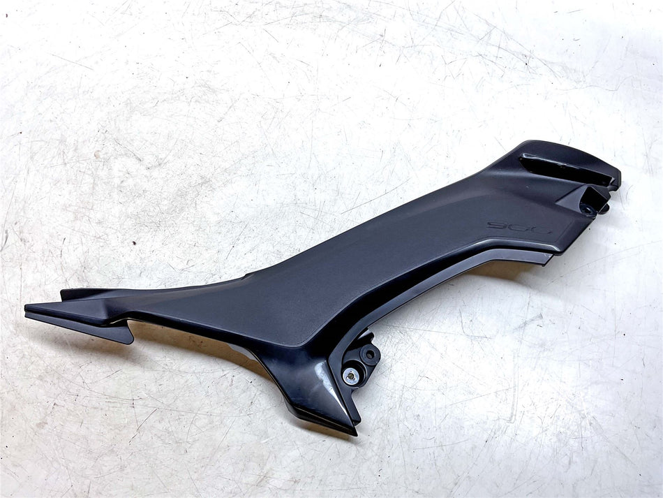 2025 Kawasaki Z900 ZR900 Right Side Fairing - 140940125