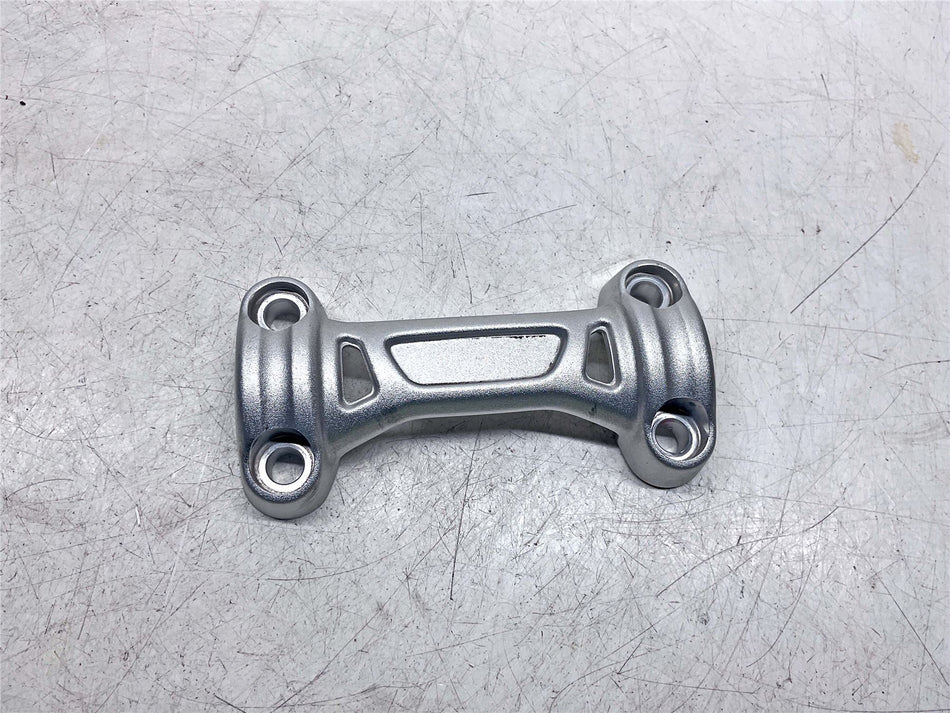2019 Triumph Speed Twin 1200 Handlebar Clamp - T2043408