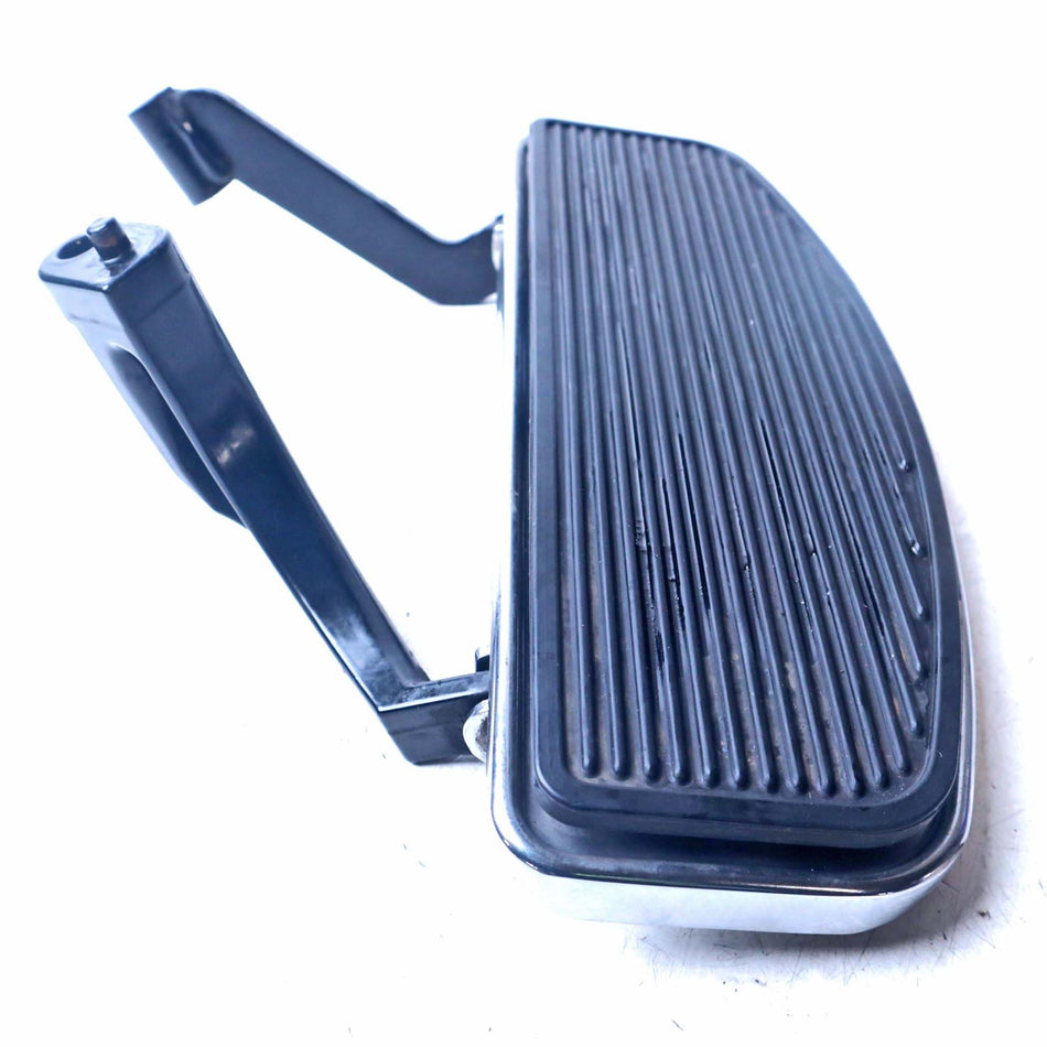2017 Harley-Davidson Road King FLHR Left Front Footrest - 50518-09