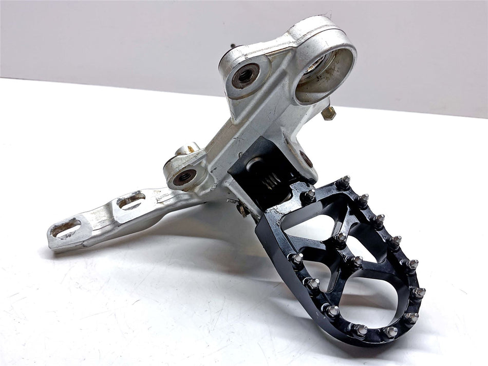 2015 KTM 690 Enduro R Front Right Footrest & Hanger - 7650303924401