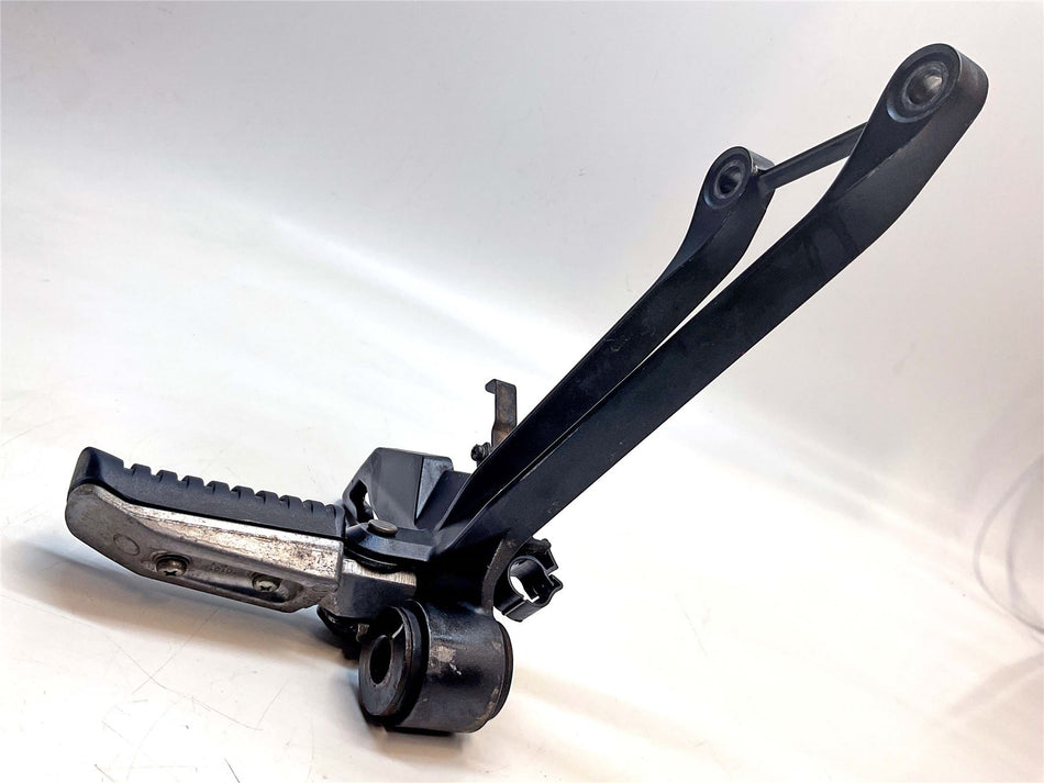 2011 Kawasaki Ninja 1000 ZX1000H ABS Rear Right Footrest & Hanger - 350630660