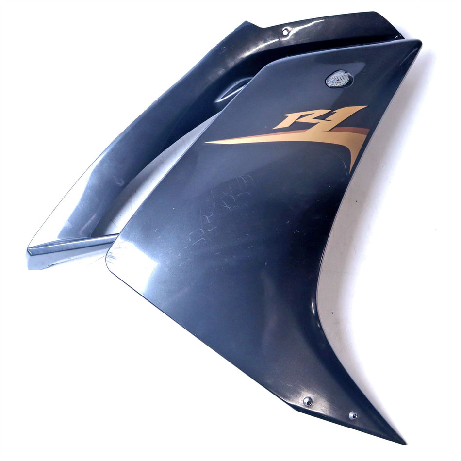 2008 Yamaha YZF R1 Right Middle Fairing & Indicator - 4C8Y283V60P0
