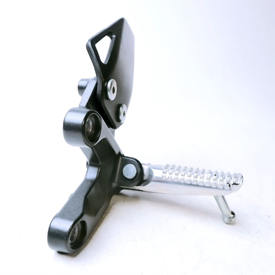 2024 Yamaha MT-09 Y-AMT Left Front Footrest & Heel Guard - B7N2746100