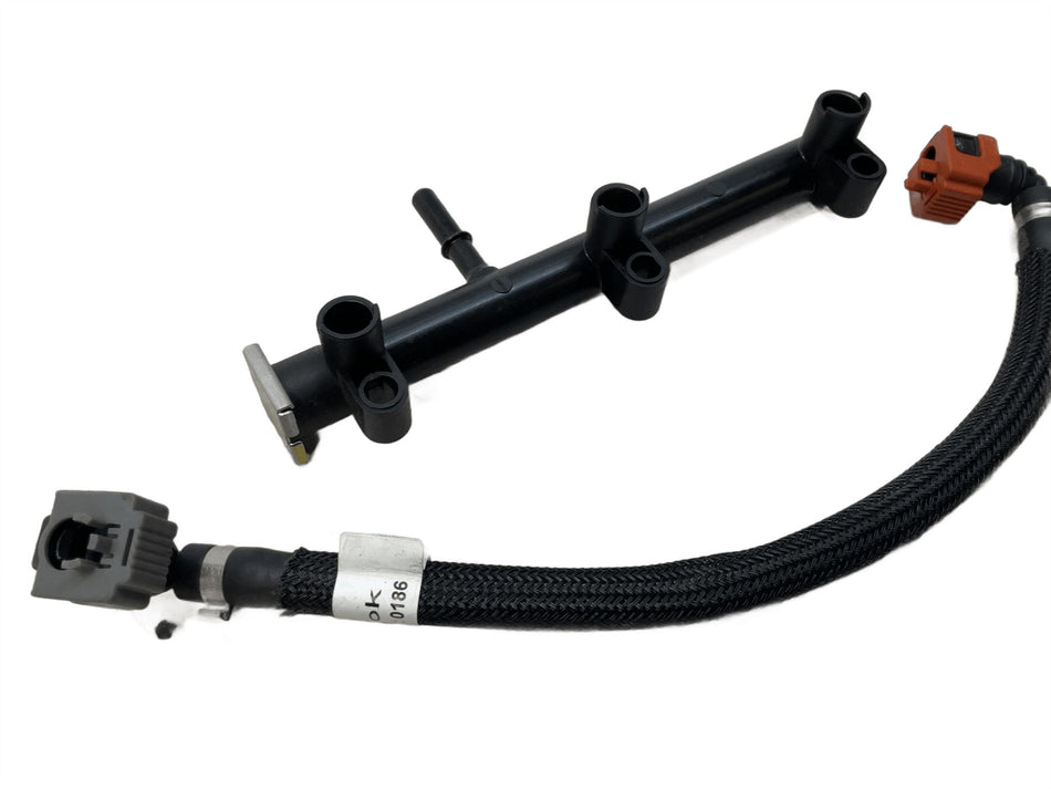 2025 Triumph Street Triple 765 RS Fuel Injector Rail 1245583
