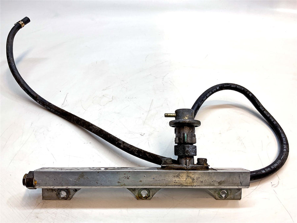 2001 Honda Goldwing 1800 GL1800 ABS Fuel Injector Rail - 16620MCA780