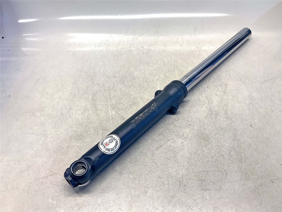2024 Yamaha SCR950 Right Fork