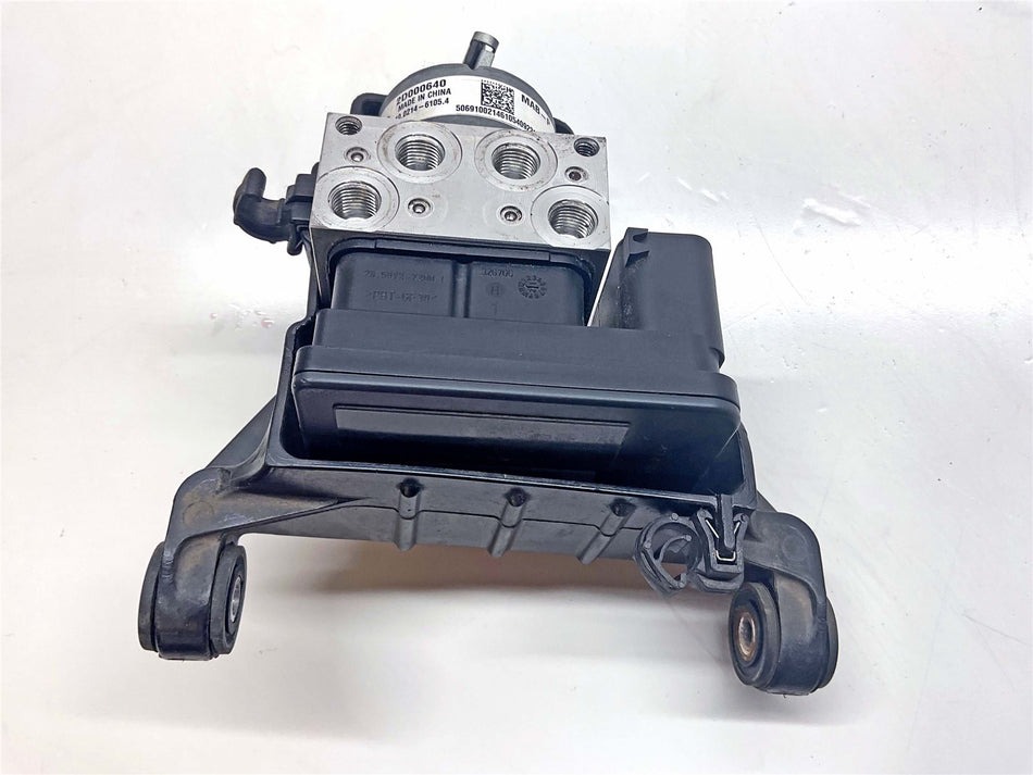 2022 Aprilia RS660 ABS Pump Modulator - 2D000540