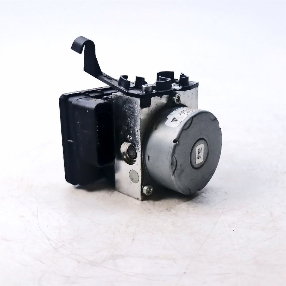 2023 Triumph Street Triple 765 R ABS Pump - T2029997