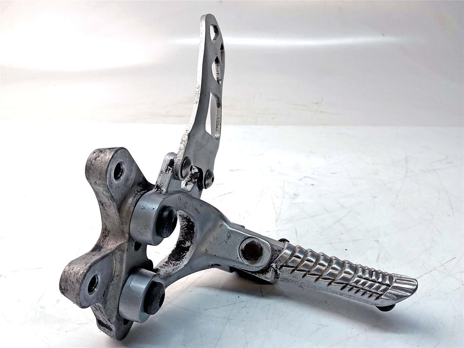 2011 Suzuki GSX-R750 Front Left Footrest / Peg - 4357647H10000