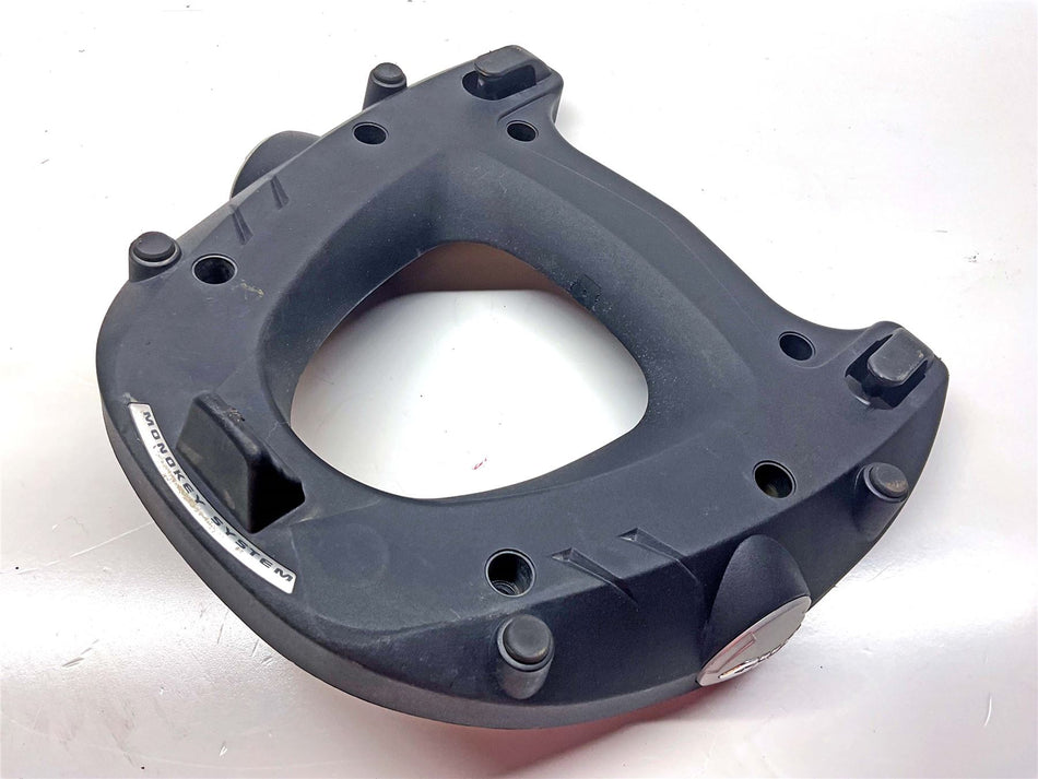 Givi Givi Top Box Fitting Plate