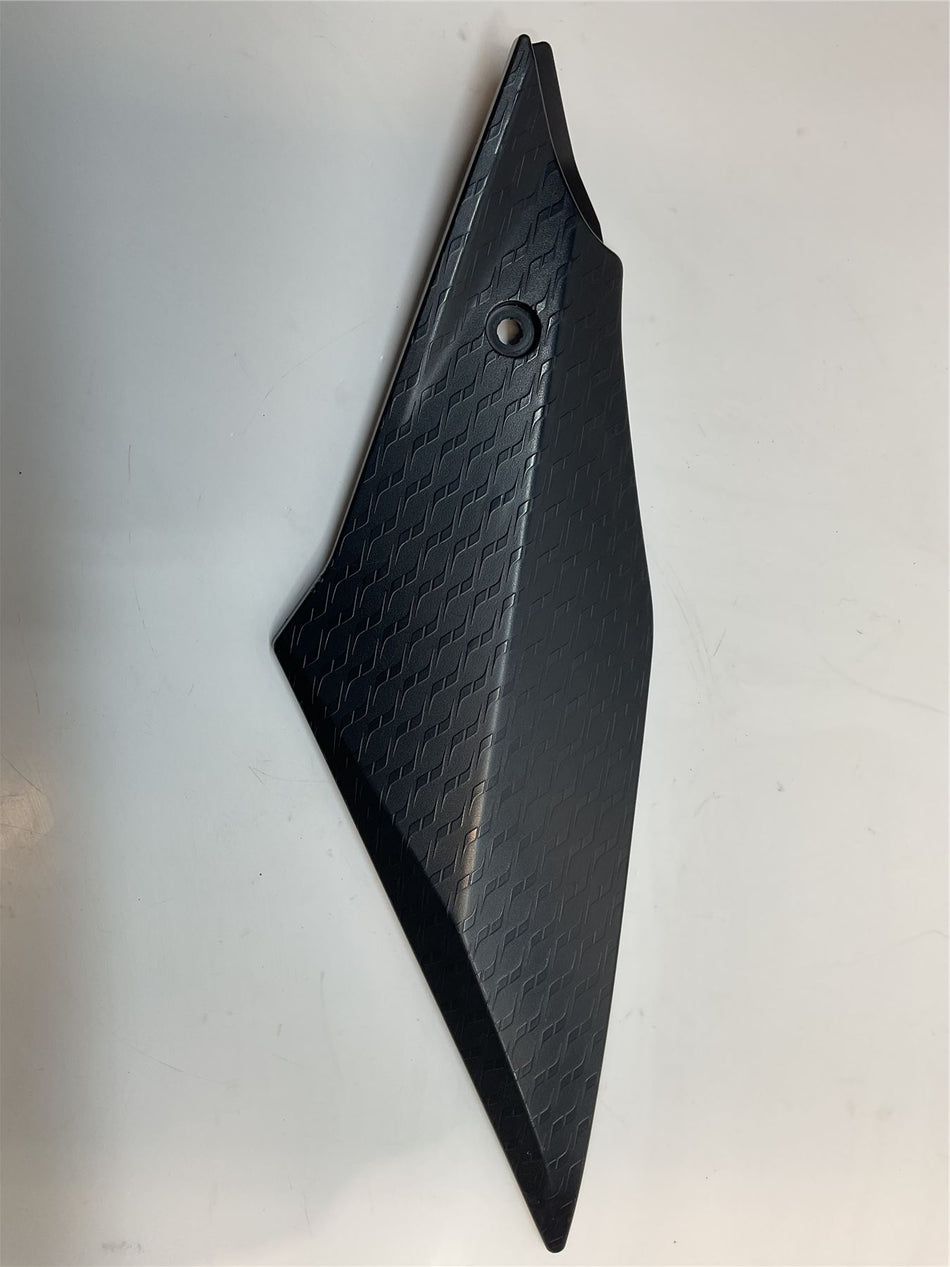 2018 Yamaha YZF R1 Right Tank Cover - 2CR2413900