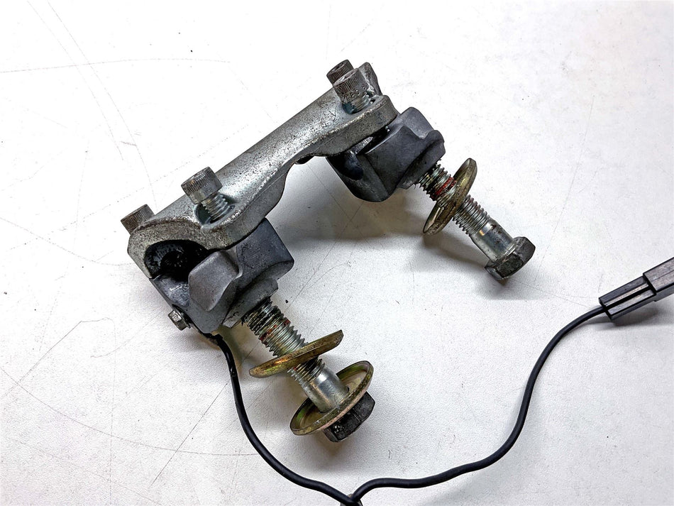2018 Harley-Davidson Street Glide Special FLHXS Handlebar Clamp Bridge