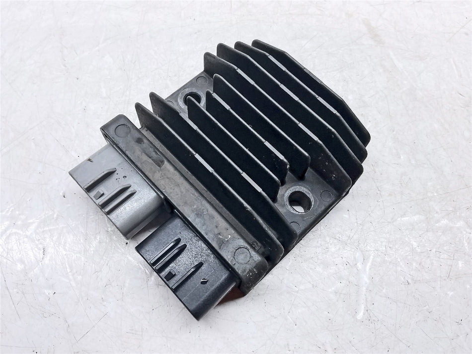 2022 Triumph Speed Twin 1200 Regulator Rectifier - T1300679