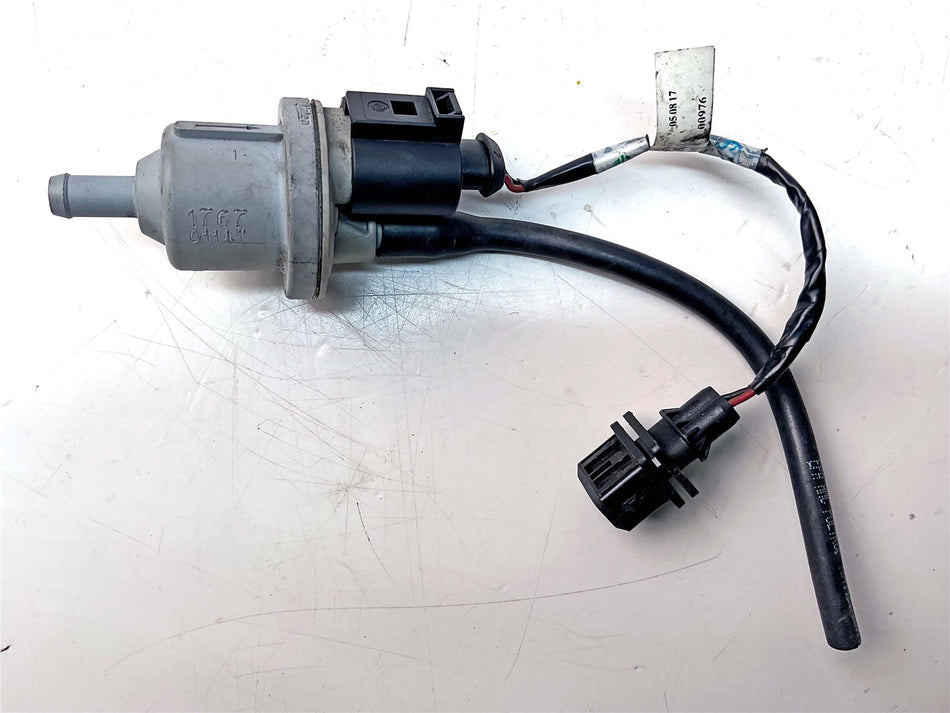 2018 Triumph Bonneville T120 Black Purge valve  - T1245822