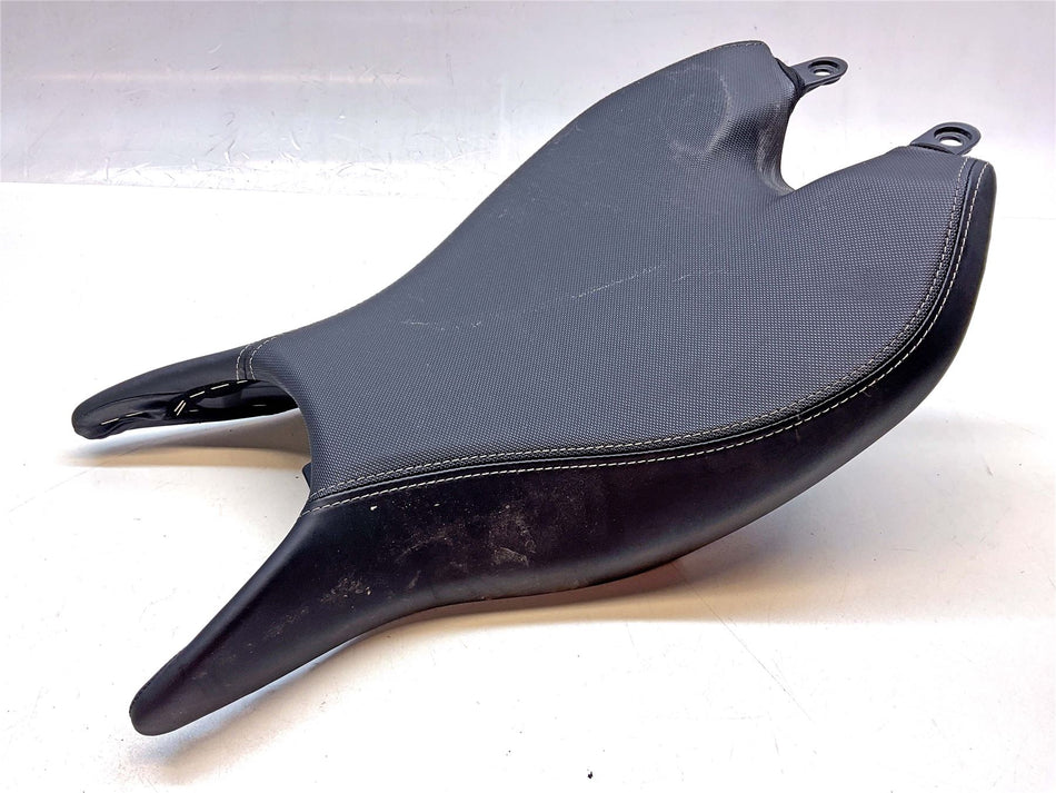 2021 Triumph Speed Triple 1160 RS Riders Seat - T2307334