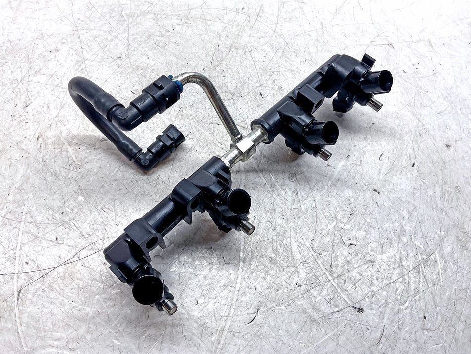 2012 Suzuki GSX-R1000 L2 Fuel Distributor Pipe - 1563029G30000