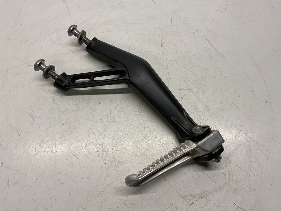 2015 YAMAHA YZF R1 Rear Right Footrest Hanger & peg - 5JJ-27441-10