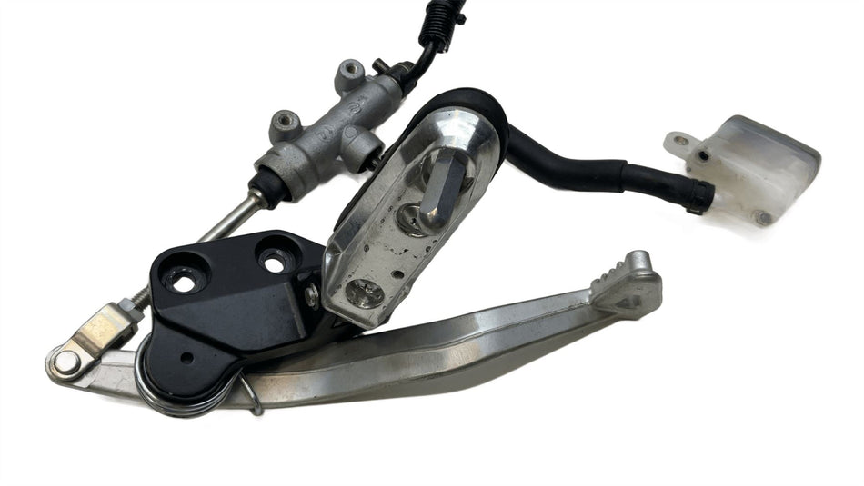 2026 Suzuki Vstrom 1050 Front Right Footrest & Hanger & Master Cylinder 4351106L